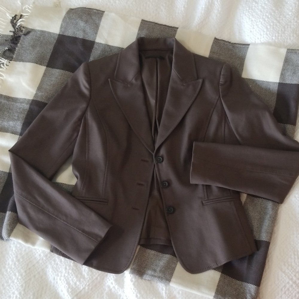 Elie Tahari Blazer size 6